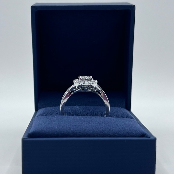 .30 cts Round Brilliant SI1 Lab Diamond Sterling Silver Ring - Picture 4 of 5